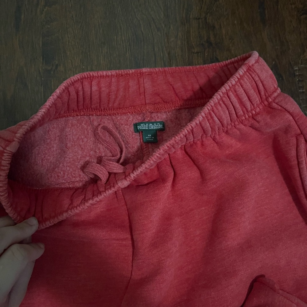 Red wash Los Angeles rhinestone sweats 💕 - Picture 3 of 4